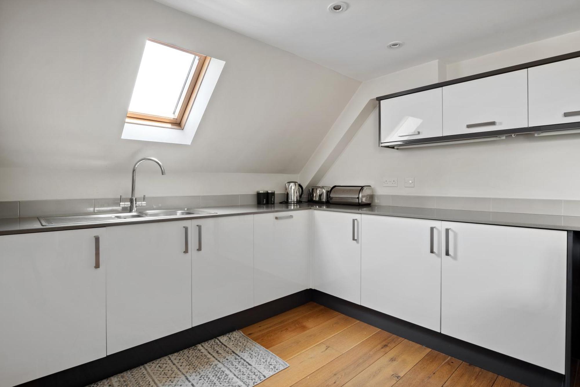 Cosy & Central Brockenhurst Flat, 2Br Екстериор снимка