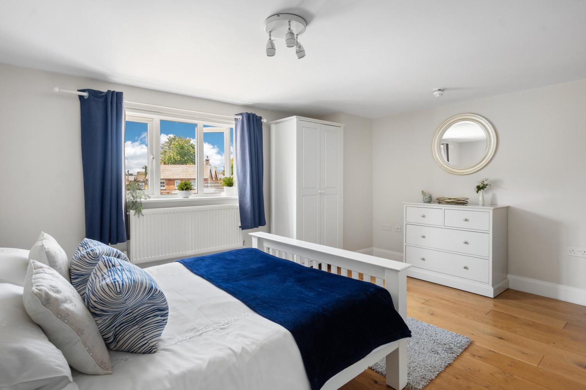 Cosy & Central Brockenhurst Flat, 2Br Екстериор снимка